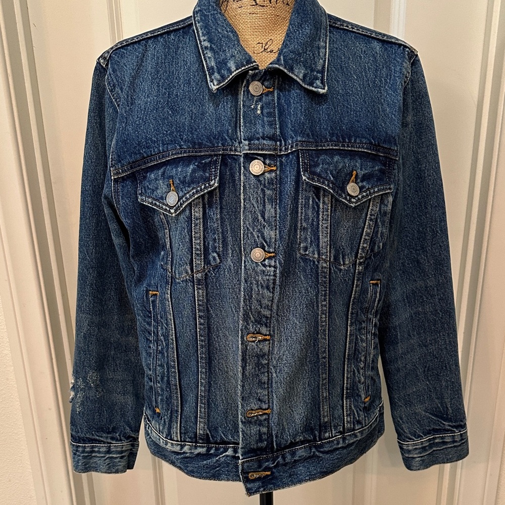 Lucky Brand Classic Denim Jacket- The Coolest Woman You know. Size Large